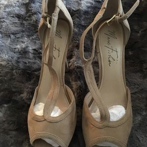 Women’s shoes